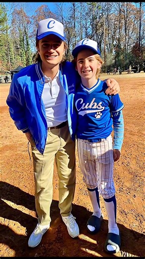 Why Does Joe Keery Look So Young at 33? 🤔