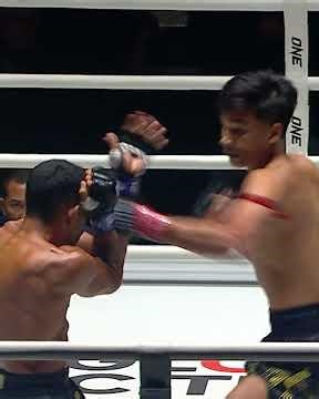 TOTAL MAYHEM 🔥 Flash back to the explosive showdown between Aliff and Walter Goncalves!