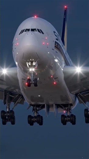 Singapore Airlines A380 flying over NYC at night! ✈️ Wait for the Empire State Building view...