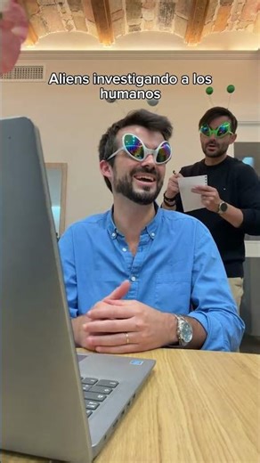 Aliens investigating humans 👽