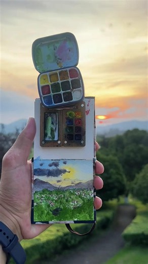 A Tiny Sketchbook vs A Massive Sunset ✨