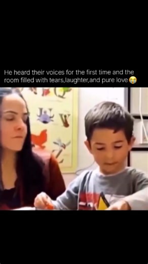 Brain Rewiring Network on Instagram: "This heartwarming clip captures a life-changing moment for young Christopher as he hears the voices of his mother and father for the very first time. Filmed in a clinical setting, the video builds quietly, focusing on the anticipation and love surrounding this milestone. A woman counts down from three, preparing Christopher for the activation of his hearing device. The moment it turns on, his father says, “Hi buddy, Hi Christopher.” Instantly, shock and wond