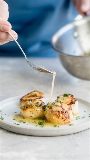These pan-seared scallops use classic techniques and a simple lemon butter sauce for a dish that’s easy to make—but impressive every time. Comment RECIPE and I’ll send you everything you need to know for this delicious dish! https://www.culinaryhill.com/pan-seared-scallops-with-lemon-butter-recipe/ | Culinary Hill