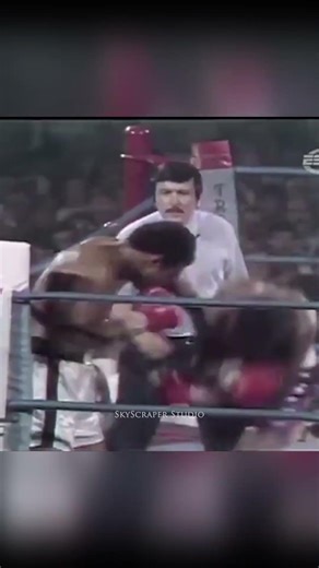 Ali Suddenly Realized He Was In Trouble… Muhammad Ali vs Lyle (1975) #muhammadali #boxing #sports
