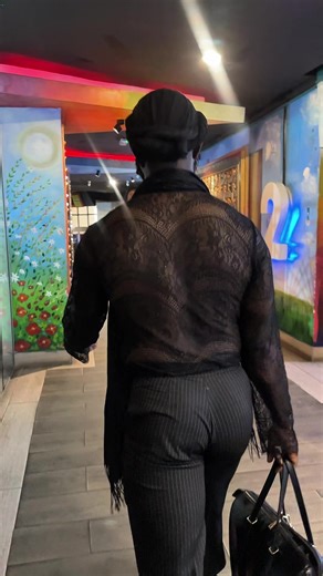 Mastering the Runway: Confidence and Poise for Models