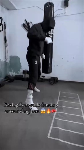 Boxing footwork dancing Best Combo #boxingworkout #box #boxingtutorial #boxingmatch #boxinggirls #boxingfans #boxingtraining #boxingmoves #ingtraining #boxingtechnique | Boxing moves