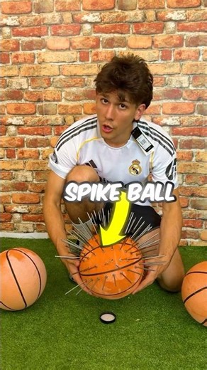 Avoid The Spike Ball 🏀