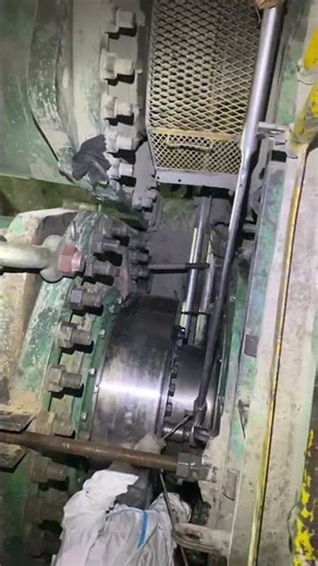 Tighten Shrink Disc Bolts on Gearbox 🔧 | Torque Wrench Method