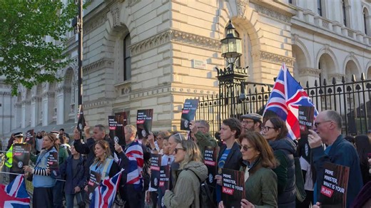 Jacob Rees-Mogg joins Downing Street pro-Israel rally as terror threat hits severe