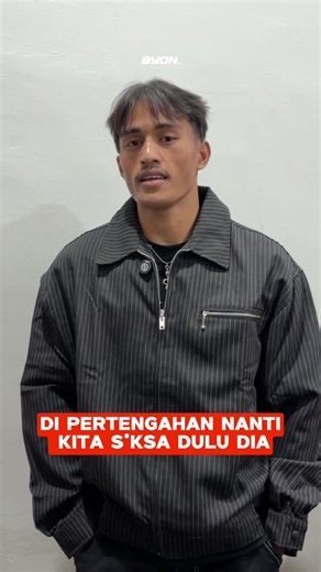 ANDI COBRA TIDAK HANYA INCAR MENANG TAPI MAU SIKSA JHON DULU?!😱 Itu adalah respon Andi Cobra di interviewnya setelah F2F, kayaknya kali ini Jhon bener-bener sudah bangunin kemarahan Andi Cobra nih. GAK ADA AMPUN! Wah, kalau dari post interviewnya udah sepanas ini, kira-kira akan sebrutal apa Andi di F2F-nya dengan Jhon? F2F ANDI VS JHON SUDAH TAYANG DI YOUTUBE CELLOSZXZ!🚀 LANGSUNG MELUNCUR!💨💨 #byoncombat #byonsports #byoncombatshowbiz