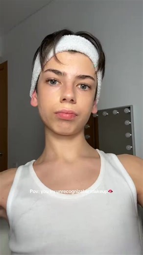 UNRECOGNIABLE MAKEUP🙌🏻💋 #fblifestyle #makeupchallenge #makeuptransition #makeup #unrecognizable #makeuptrend #transformation #newtrend | marti.mkp