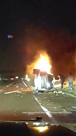 A SEGUNDOS DE MORIR I Un policía rescató a un conductor que quedó atrapado en uN auto en llamas