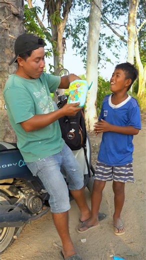 Outdoorfood SIMPLE But USEFUL Wow SMART IDEA so Kind People in Forest #Viral #survival #camping