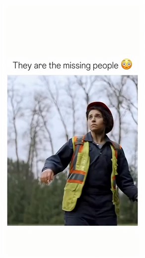 Movie ensiders on Instagram: "moviesensiders.21 Follow @moviesensiders.21 for more! They are the ones who went missing. “Debris” is a 2021 sci-fi thriller TV series that follows CIA agent Bryan Beneventi and MI6 agent Finola Jones as they investigate the mysterious effects of alien spacecraft fragments that have fallen to Earth. After a series of strange occurrences, including people vanishing without a trace, the agents work to understand the debris’s unpredictable and often dangerous propertie