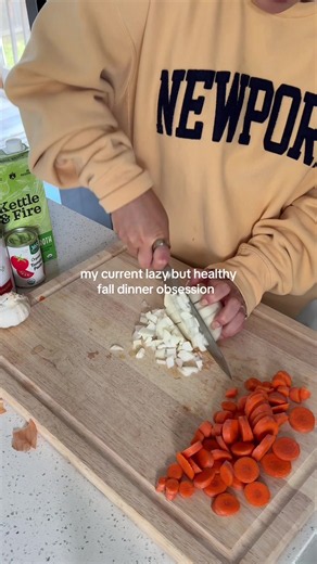 Creamy Cannellini Tomato Soup Recipe — Healthy Fall Dinner