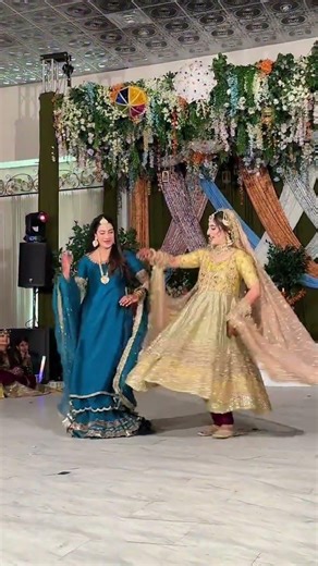sakhi Saheli ✨️ | Bride & Bestie cute Dance Performance #weddingdance