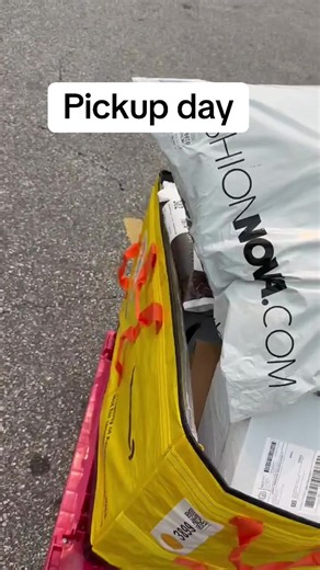 Some of your Wednesday’s orders have been picked up from our storage and are now in processing for shipment to Ghana 📦🇬🇭 We’re moving your packages closer to you, with smooth tracking and reliable delivery.from top US stores to Ghana. Amazon | FashionNova | Best Buy to Ghana. #Wolevo #ShipToGhana #GhanaDeliveries #OnlineShoppingGhana #PackageUpdate