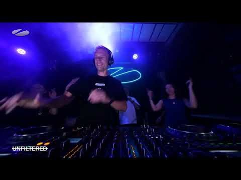 Droplex - Black On Black (played by Armin Van Buuren)