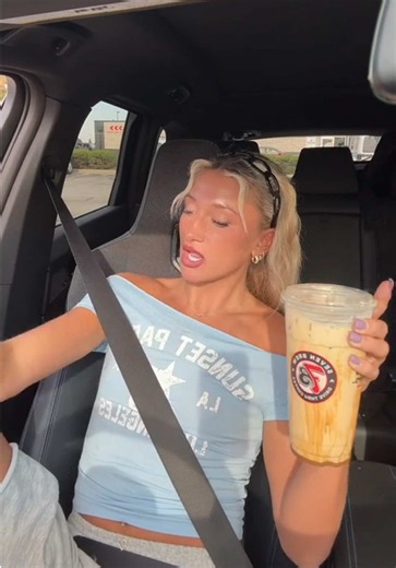 7 Brew Cookie Butter Blondie Review: Is It the Best Drink?
