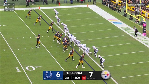 Aaron Rodgers' 10th-straight completion results in a TD to Pat Freiermuth