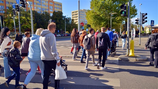 Rynek pracy traci rozpęd. Pracodawcy hamują, kandydaci zderzają się z rzeczywistością | pulshr.pl