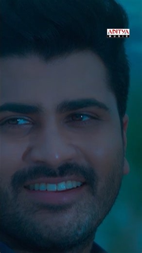 Let your heart melt into the soothing tunes of #MellagaTellarindoi song from #ShatamanamBhavati 💖🎵