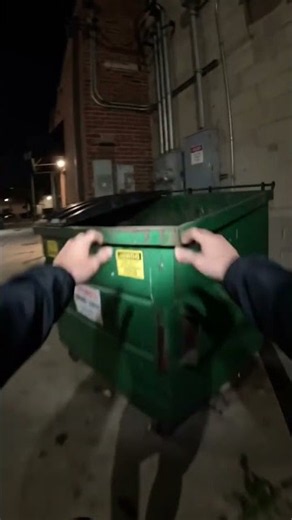 Finding deadstock kicks in a dumpster?! 🔥👟#SneakerHead #DumpsterDive