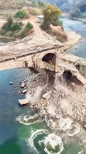 8h Bridge Demolition