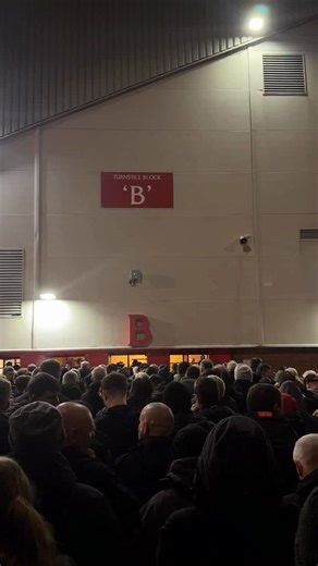 In we go… Come on Liverpool ✊ | The Anfield Wrap