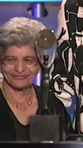 On this day in 2001 Queen were inducted into the Rock and Roll Hall of Fame! 🎤🎸 #queen