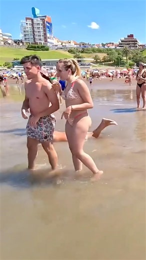 🇦🇷 Mar Del Plata Beach A Happy Day