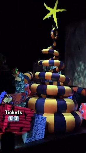 Haunted Mansion Holiday is one of my favorite seasonal Disneyland traditions! The classic Haunted