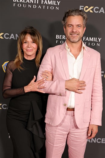 'Dawson's Creek' alumni honor James Van Der Beek nearly 8 months after death