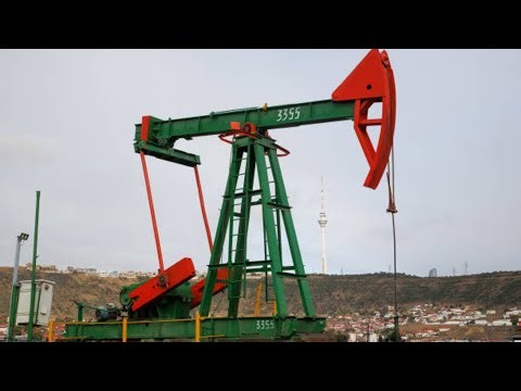 KPMG's Mayor Expects Oil Glut to Continue