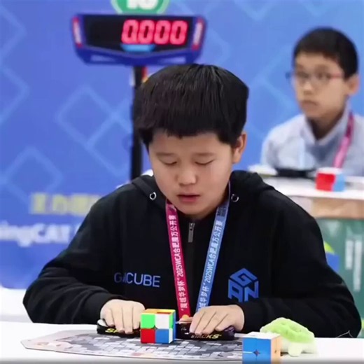 UNUSUALA Chinese boy set a new world record by solving a 2×2 Rubik’s Cube in just 0.39 seconds.