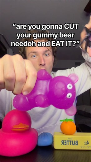 should i REALLY CUT my gummy bear needoh and EAT IT? #needoh #squishy #cuttingasmr