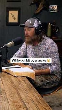 Willie Got Bit By A Snake 😳