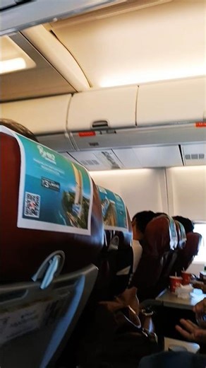 Inside Spicejet flight SG 263 Premium economy - Spicemax. Delhi (DEL) ➡️ Kolkata (CCU)
