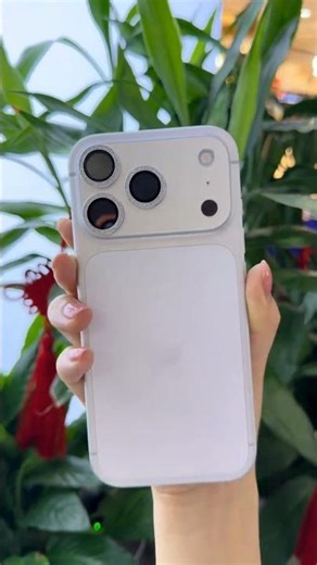 iPhone 17 Pro Max Silver ✨ Hands-On – Most Premium Look Ever? 😳🔥