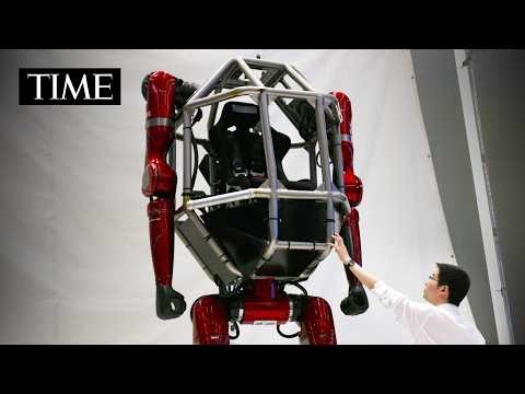 The 9-Foot-Tall AI Humanoid Robot at the Center of China’s Robotics Revolution
