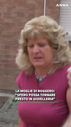 La moglie di Mario Roggero riapre la gioielleria: "Spero possa tornare presto qui. Non deve assolutamente stare in carcere, mi sembra un bruttissimo sogno" #ANSA