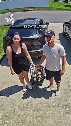 And then there were three! 🍼 We love capturing life's most precious moments.