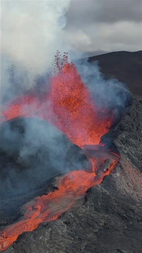 Why Is Some Lava Explosive? #geology #magma