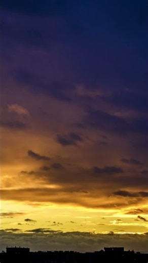 Sunset Clouds in 15 Seconds 🌅☁️