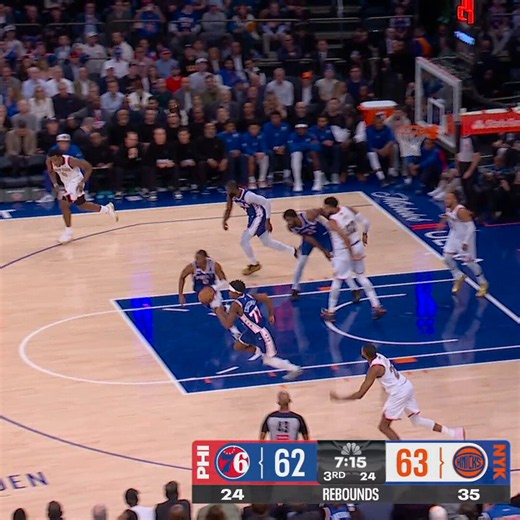Year 24 LeBron running the floor! Sixers have their first lead since the 1Q on NBC and Peacock 👏
