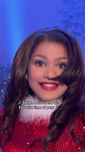 Santa is shaking in his boots 🎅 | Shake It Up | Disney Channel