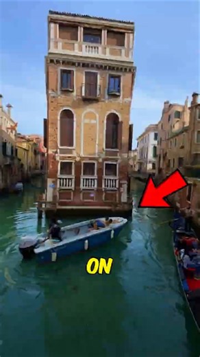 Why Doesn't VENICE Sink Into the Water? 🌊😱