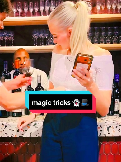 Amazing magic trick video #magic #trick #fyp #foryoupage #unitedstates @TikTok Trends @TikTok @Tik tok usa @vladislava galagan
