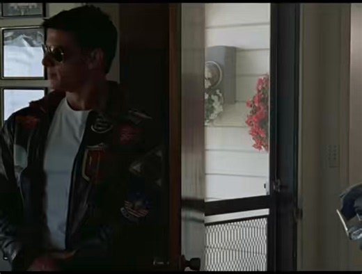 Boston Radio Watch®️ on X: "RIP, Viper. “Top Gun”(1986) Tom Skerritt as Commander Mike “Viper” Metcalf talking with Pete "Maverick" Mitchell (Tom Cruise) after Goose's death. He tells Maverick the truth about his father and helps him get his confidence back. A great reminder of how much Skerritt could do without ever needing to raise his voice." / X