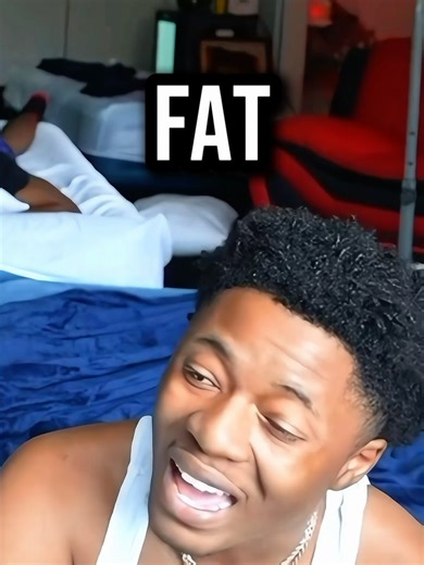 Reggie said he’d be cool with being fat as long as this doesn’t happen 😭 #reggie #girlhefunny1x #streamers #cloverboys #fyp